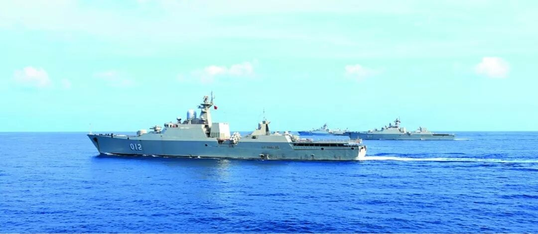 Ngoài ra lực lượng Hải quân Việt Nam còn có 14 hộ vệ hạm, trong đó đặc biệt có các hộ vệ hạm do Hàn Quốc chuyển giao cho Việt Nam. Nguồn ảnh: VPC.