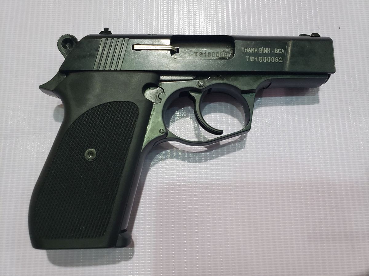 Súng có cơ chế sử dụng tương tự như mọi loại súng ngắn tiêu chuẩn, sử dụng cỡ đạn 10x22T và rất thích hợp cho các lực lượng hành pháp khi mục đích của nhân viên hành pháp chỉ là trấn áp đối tượng chứ không phải tiêu diệt đối tượng như quân đội. Nguồn ảnh: Thefirearmblog.