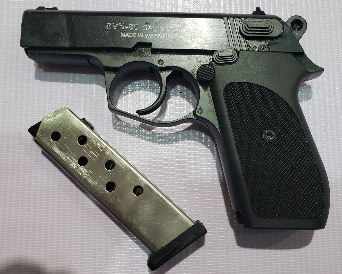 Tuy nhiên tốc độ này cũng đủ để đục xuyên qua cửa kính xe hơi khi cần. Đặc biệt khi bắn vào chỗ hiểm như mắt, miệng, cỡ đạn này cũng có thể khiến nạn nhân bị thương nghiêm trọng. Nguồn ảnh: Thefirearmblog.