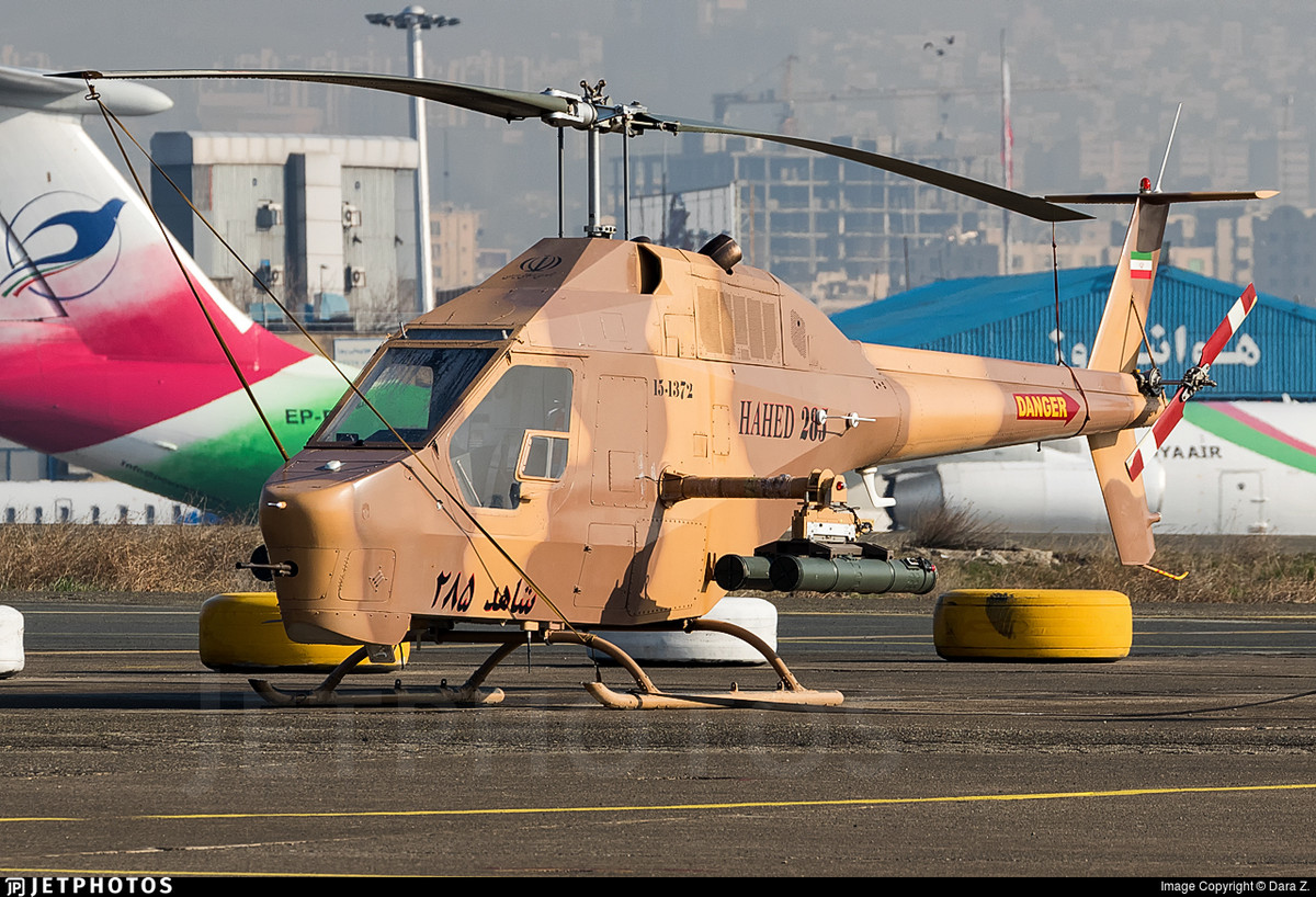 Điểm đặc biệt của loại trực thăng này đó là nó có hệ thống cánh quạt quay ngược chiều kim đồng hồ - đồng nghĩa với việc cánh quạt đuôi của nó được đặt bên trái thay vì ở bên phải như thông thường. Nguồn ảnh: FAR.