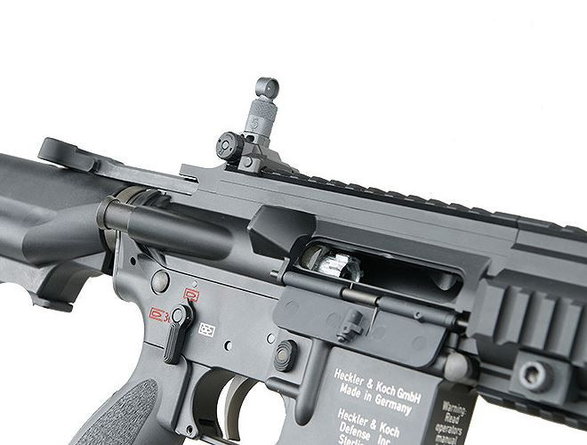Được biết, bên cạnh khẩu HK416, Mỹ đã cân nhắc chọn súng FN SCAR do Bỉ sản xuất để trang bị cho lực lượng Delta Force của mình.