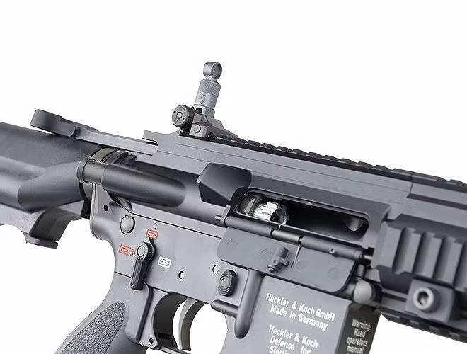 Được biết, bên cạnh khẩu HK416, Mỹ đã cân nhắc chọn súng FN SCAR do Bỉ sản xuất để trang bị cho lực lượng Delta Force của mình.