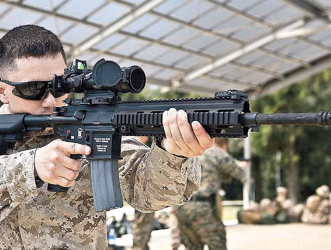 Cơ cấu module hóa của HK416 cũng giúp việc thay thế, nâng cấp và sửa chữa dễ dàng hơn.