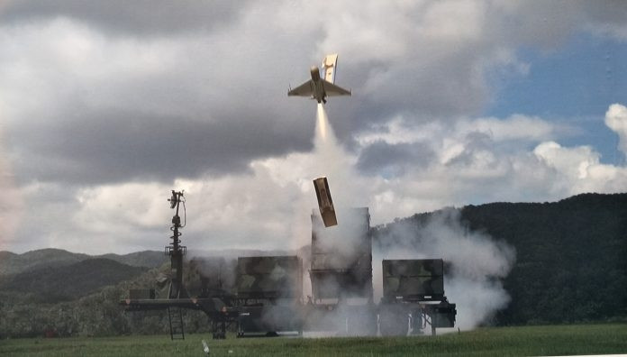 Với đòn tấn công như vậy, thế mạnh phòng thủ của đối phương sẽ không còn bởi một khi radar bị phá hủy, S-400 không những không thể tấn công mà còn có thể trở thành bia bắn của Chien Hsiang.