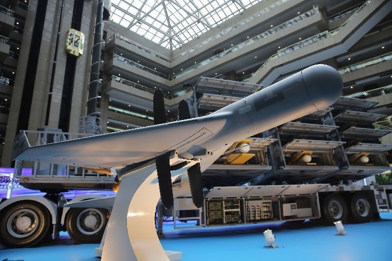 Trang shephardmedia tiết lộ, đảo Đài Loan đã đầu tư tới 2,54 tỷ USD phát triển và sản xuất máy bay không người lái Chien Hsiang suốt 6 năm qua để chuẩn bị cho chiến thuật chiến đấu kiểu Kamikaze - tấn công tự sát huyền thoại do Nhật Bản thời thế chiến thứ 2.