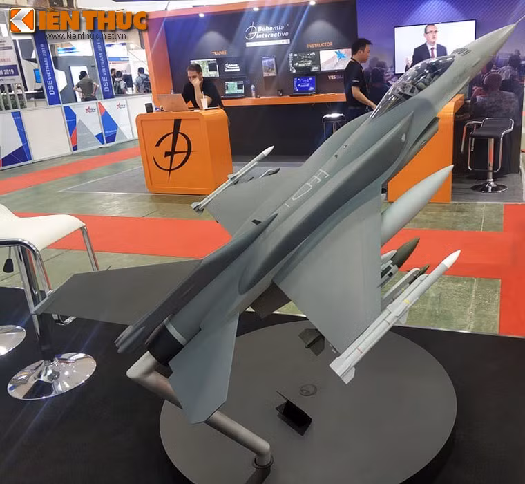 Việc mang các vũ khí sang giới thiệu tại một triển lãm có quy mô lớn như DSE chắc chắn đã được tập đoàn Lockheed Martin nghiên cứu kỹ lưỡng dựa trên nhu cầu sử dụng của quân đội Việt Nam. Điều này đồng nghĩa với việc Việt Nam hoàn toàn có thể tiếp cận với loại chiến đấu cơ F-16 này trong tương lai để tăng cường sự đa dạng trong lực lượng chiến đấu cơ tiêm kích.