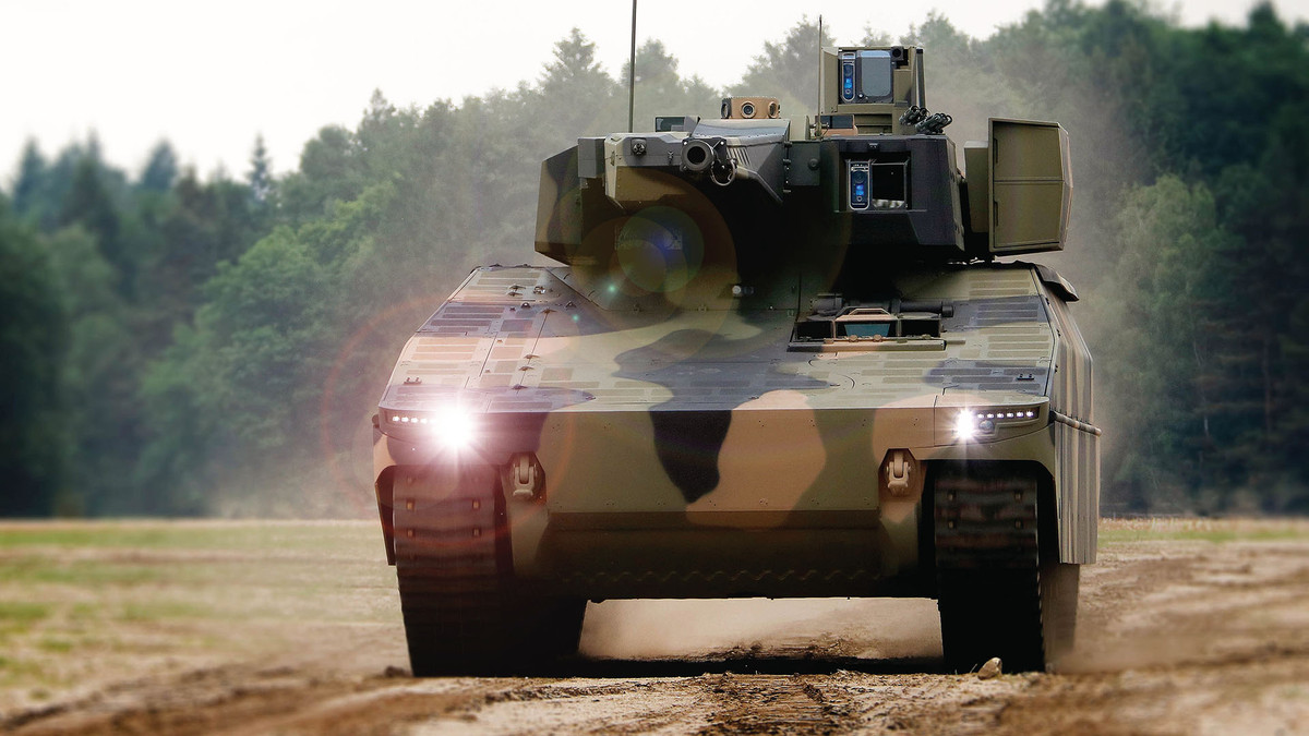 Tốc độ bắn của xe thiết giáp chiến đấu Lynx tối đa lên tới 200 phát mỗi phút với độ chính xác gần như tuyệt đối khi xe được trang bị hệ thống ổn định bù giật cực kỳ hiện đại. Ngoài ra khả năng vừa chạy vừa bắn của thiết giáp này cũng được đánh giá là đáng nể so với những mẫu thiết giáp thông thường khác. Nguồn ảnh: Rheinmetall.