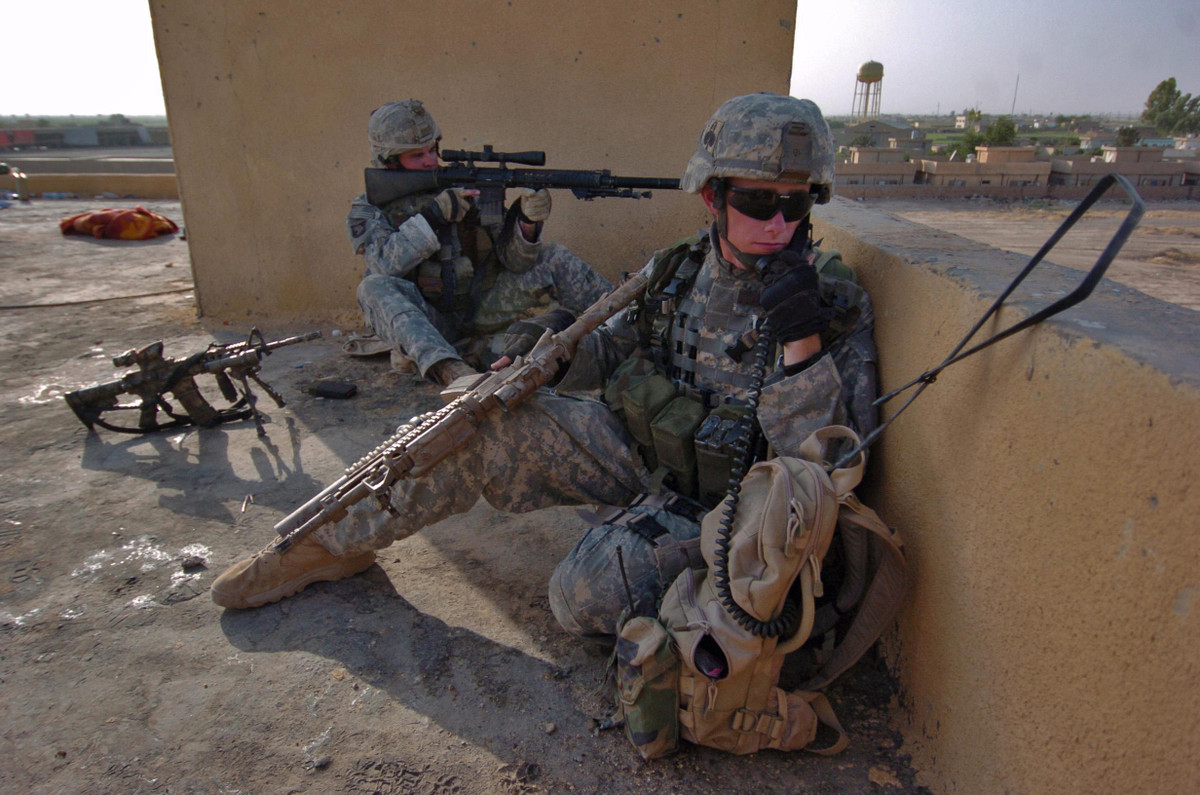 Trong chiến dịch Bão Táp Sa Mạc và sau này là chiến dịch Iraq Tự Do, Sư đoàn dù 101 của Mỹ cũng là một trong những cánh quân tiên phong, mũi nhọn tiến công của lực lượng liên quân. Nguồn ảnh: BI.