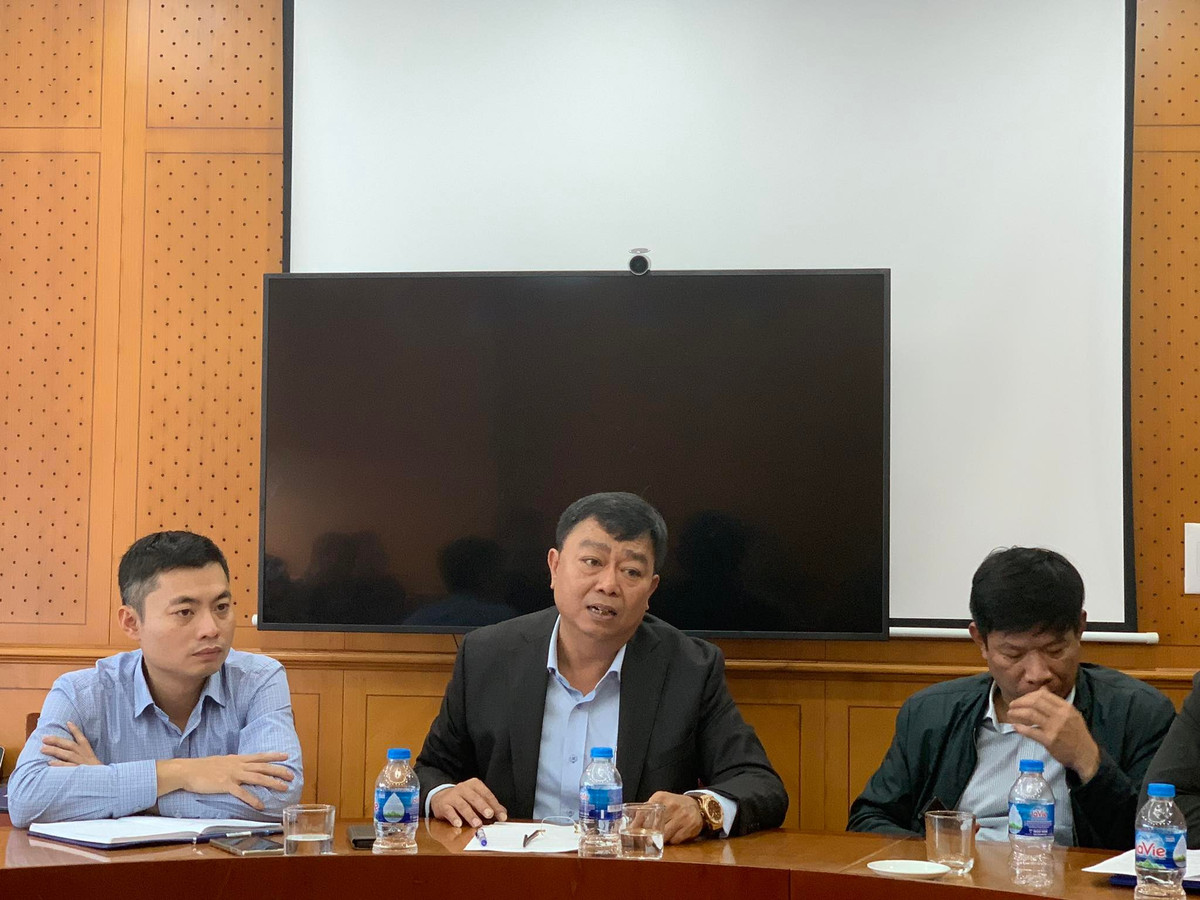 Trung tâm đăng kiểm quá tải, ô tô có được gia hạn kiểm định? Trung tam dang kiem qua tai, o to co duoc gia han kiem dinh?