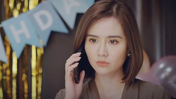 Năm 2022, Huyền Lizzie trở lại màn ảnh với vai Vân Trang trong bộ phim truyền hình "Thương ngày nắng về". Vai diễn được đánh giá là "đo ni đóng giày" cho Phan Minh Huyền. Tên tuổi được hâm nóng, cô trở thành diễn viên rất được yêu thích.