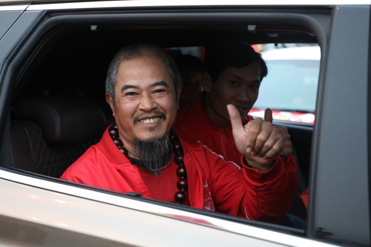 Hầu hết các CĐV tự tin dự đoán tuyển Việt Nam sẽ giành chiến thắng trước Myanrma trong trận cuối cùng này. Ông Hoàng Sinh từ Hải Phòng ra Hà Nội để cổ vũ cho Việt Nam chia sẻ: “Với sức mạnh, phong độ của đội tuyển Việt Nam hiện tại, tôi tin chắc rằng sẽ chiến thắng tuyển Myanmar dễ dàng. Tôi dự đoán tỉ số 3-0 cho Việt Nam.”