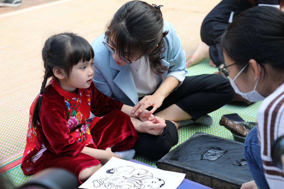 Trải nghiệm Tết Việt vùng Kinh Bắc tại Bảo tàng Dân tộc học Việt Nam - Hình 3 Trai nghiem Tet Viet vung Kinh Bac tai Bao tang Dan toc hoc Viet Nam-Hinh-3