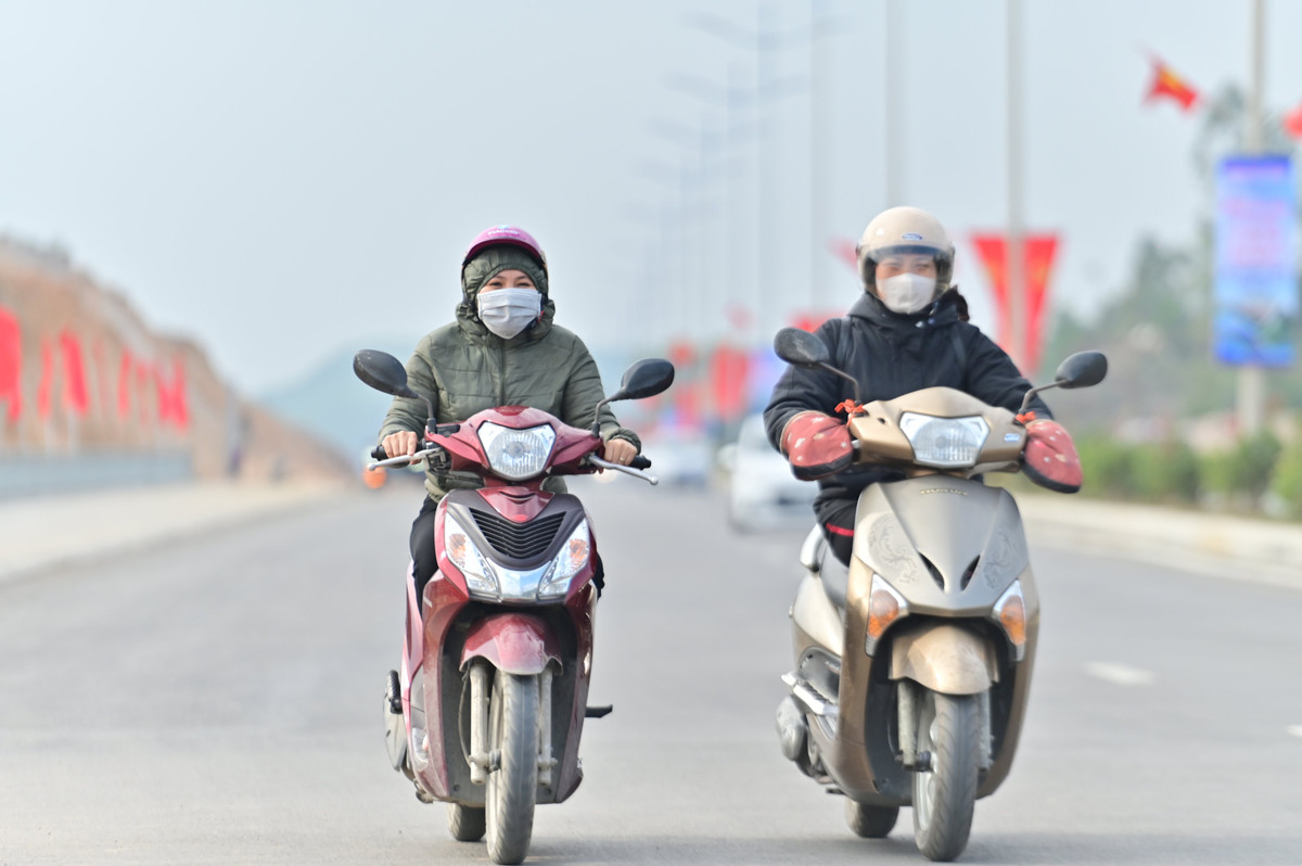 Chủ đầu tư TP Cẩm Phả và TP Hạ Long tách dự án thành 7 gói thầu độc lập, đồng loạt thi công để dự án kịp hoàn thành đúng tiến độ.