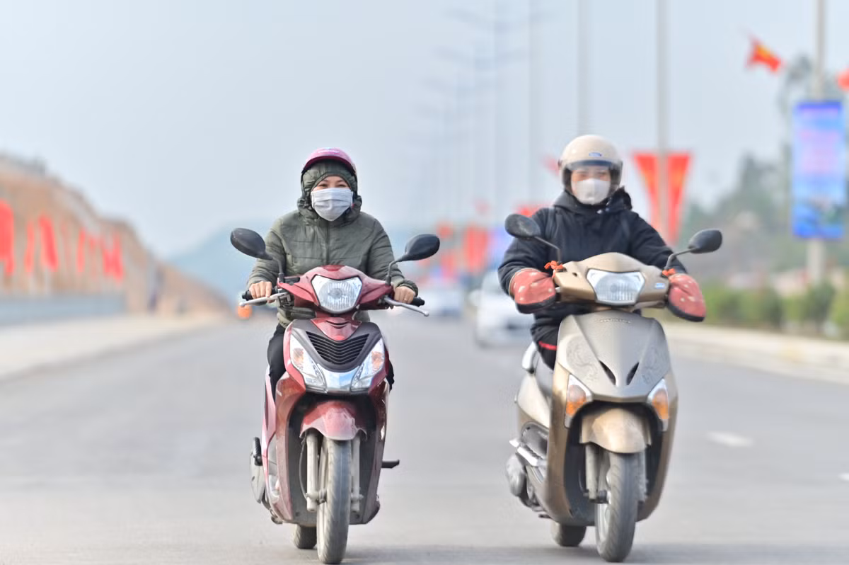 Chủ đầu tư TP Cẩm Phả và TP Hạ Long tách dự án thành 7 gói thầu độc lập, đồng loạt thi công để dự án kịp hoàn thành đúng tiến độ.