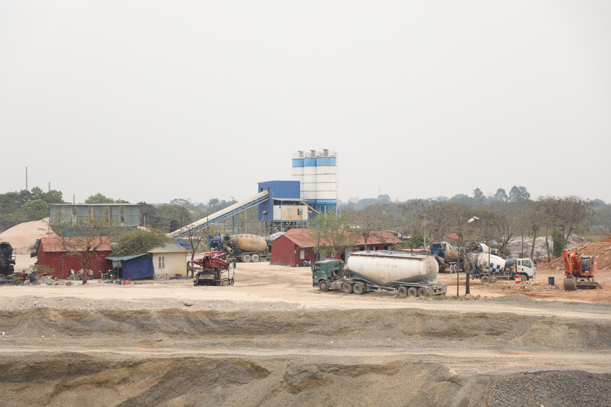 Ha Noi: Nhieu nam khong phep, tram be tong Cuong Thinh van vo su