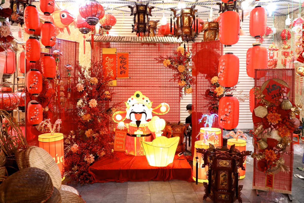 Một số cửa hàng còn thiết kế riêng khu vực "sống ảo" rực rỡ với giá 50.000 đồng/lượt.