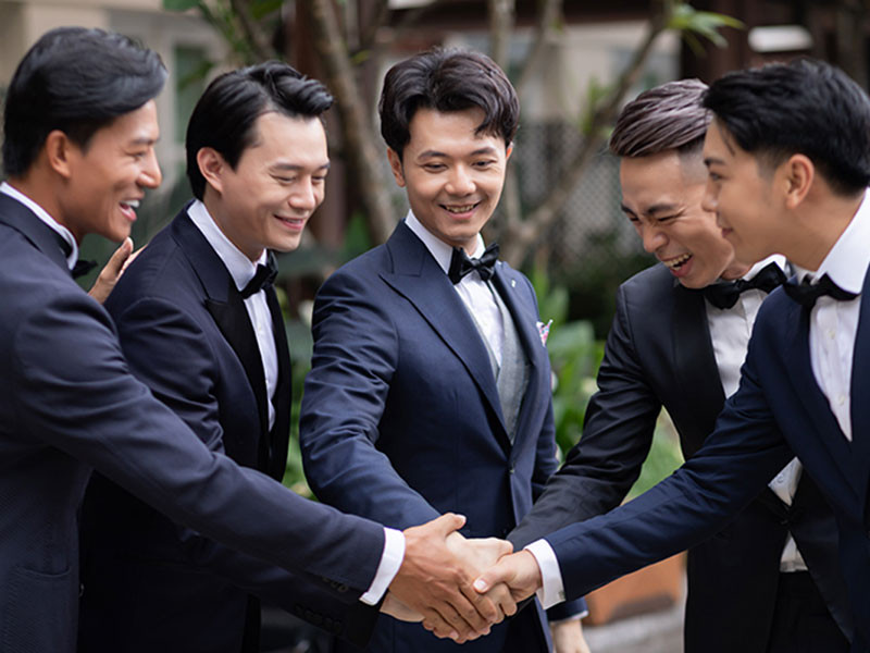 Nhật Vũ là doanh nhân nhưng có mối quan hệ thân thiết với nhiều sao Việt như Trương Ngọc Ánh, Anh Dũng, Hiếu Nguyễn. Ảnh: Đất Việt