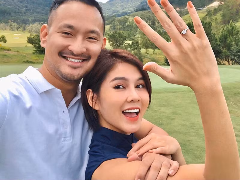 Soi chuyen tinh cua Thu Hoai “Nha tro Balanha” vua duoc cau hon