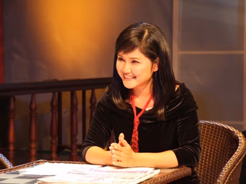 Năm 1989, ông Lê Mạnh Thái - nguyên Giám đốc Trung tâm phim của Đài truyền hình Việt Nam đã nhận Thu Uyên về để làm biên dịch. Sau đó, cô được thử sức vai trò biên tập viên của phòng Thời sự quốc tế rồi trở thành nhà báo, bình luận viên. Ảnh: Vietnamnet