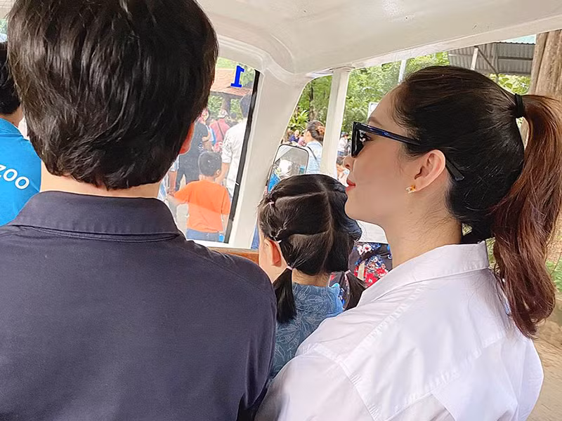 Sau khi sinh lần 2, nàng Hoa hậu Việt Nam 2012 nhanh chóng lấy lại vóc dáng.