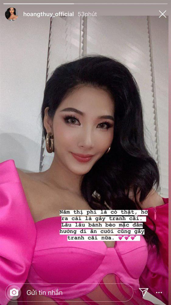 Tuy nhiên với chân dài xứ Thanh, cô chỉ cho rằng: "Năm thị phi là có thật, hở ra cái là gây tranh cãi. Lâu lâu bánh bèo mặc đầm hường đi ăn cưới cũng gây tranh cãi nữa".