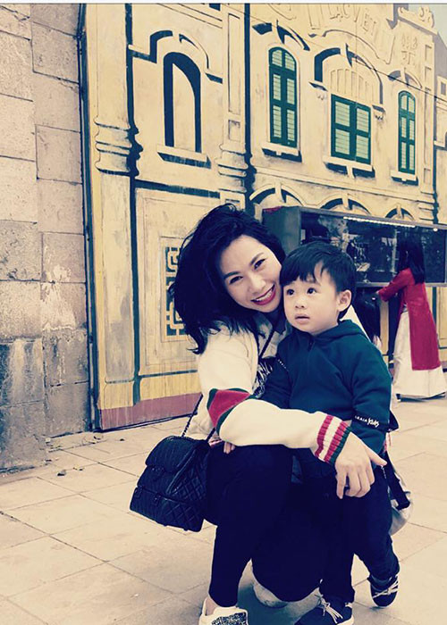 Bé Voi - con trai của Tùng Dương càng lớn càng kháu khỉnh.