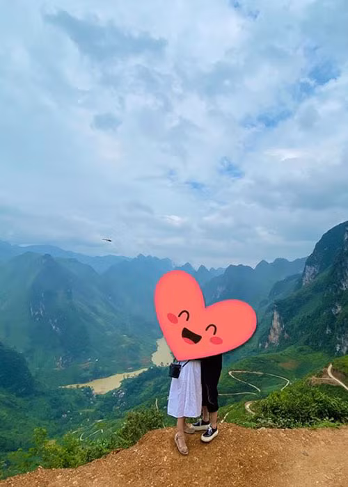 Anh mong muốn hai vợ chồng sẽ hạnh phúc ở những chặng đường 10 năm tiếp theo.