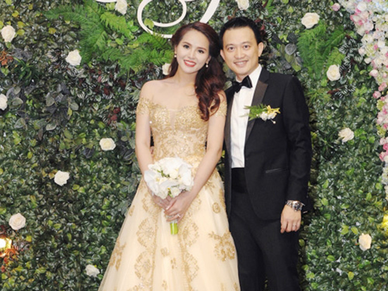 Hương Thảo kể lại chuỗi ngày sống ngột ngạt bên chồng cũ. Cả hai sống không ai nói với ai câu nào. Khi người đẹp mang bầu con trai 8 tháng, chồng của cô tách phòng riêng rồi cả hai dần dần xa cách. Hương Thảo tiết lộ, chồng cũ gia trưởng, độc đoán và kiểm soát mọi sinh hoạt của vợ. Ảnh: Khám phá