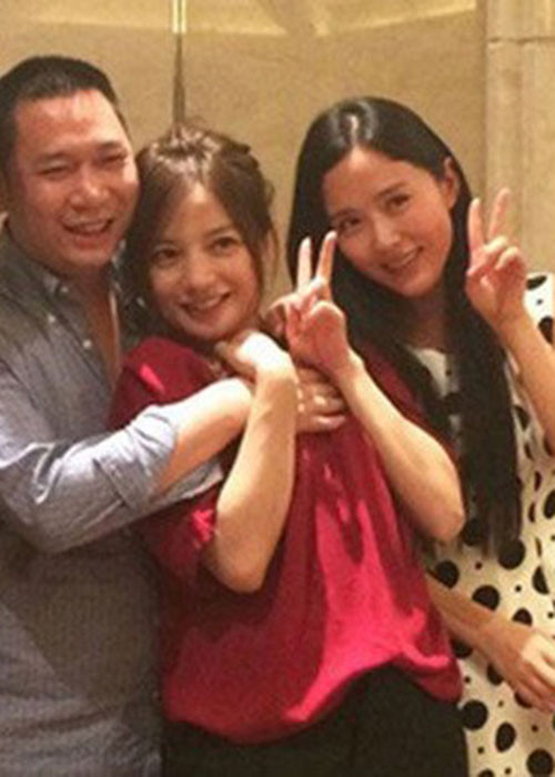 Triệu Vy và Huỳnh Hữu Long đã bí mật đăng ký kết hôn vào năm 2009.