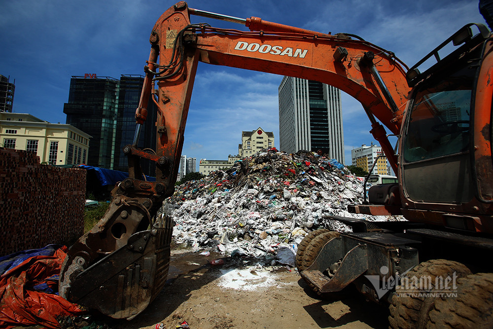 'Nui' rac ngon ngon an ngu trong khu do thi boc mui duoi nang 40 do-Hinh-4