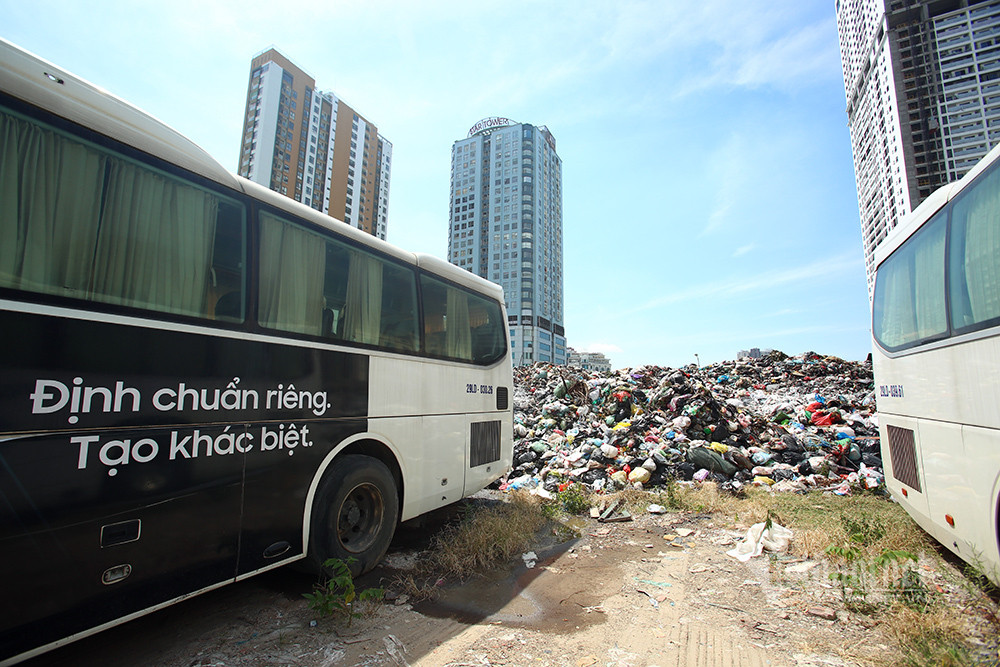 'Nui' rac ngon ngon an ngu trong khu do thi boc mui duoi nang 40 do-Hinh-7