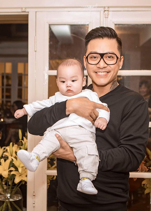 Với Tuấn Hưng, gia đình là quan trọng nhất. Anh sẽ dành 1/3 quãng đời còn lại để lo cho gia đình.