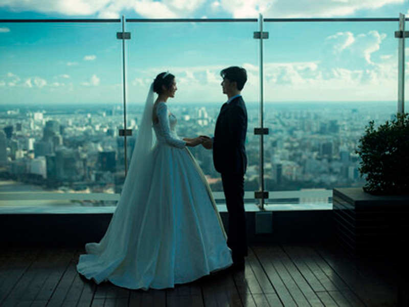 Nàng á hậu sinh năm 1993 cũng thực hiện quay video cưới 8k lần đầu tiên tại Việt Nam. Ảnh: Saostar