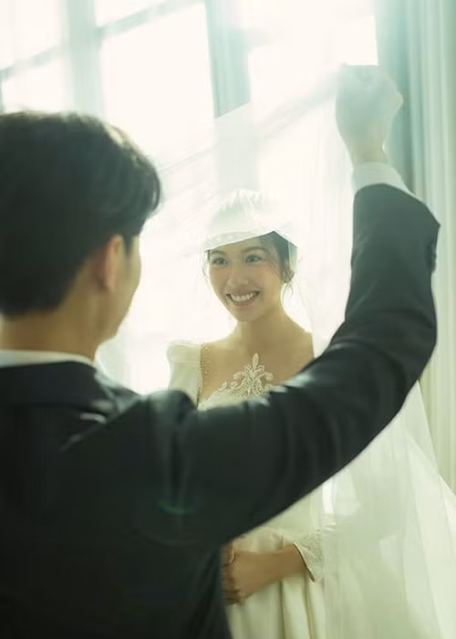 Sau khi xác nhận lấy chồng, Thúy Vân vướng nghi vấn mang thai con đầu lòng. Ảnh: Ngôi sao