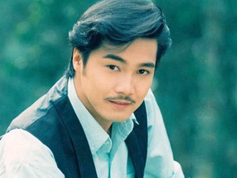 Khi còn trẻ, với vẻ lãng tử, nam diễn viên Lý Hùng là mẫu đàn ông khiến nhiều cô gái mơ ước. Ảnh: PLO