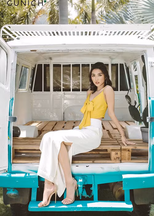 Tường Linh hiện tại kín tiếng về chuyện tình cảm.