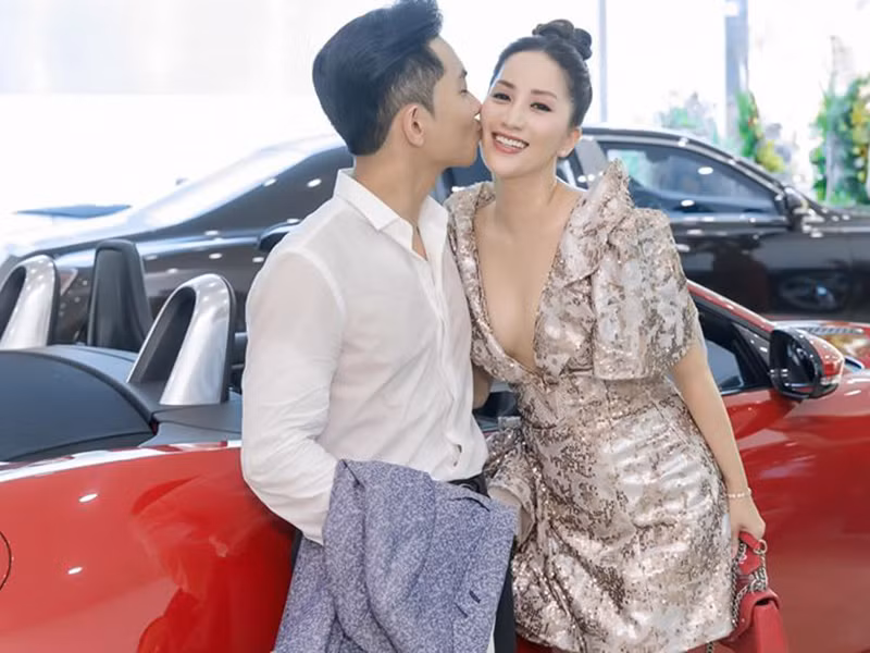 Khánh Thi khéo khoe vẻ gợi cảm trong quá trình giảm cân.