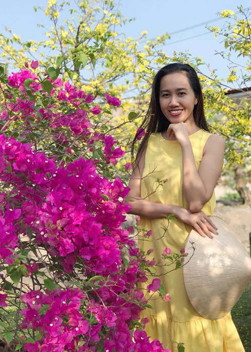 Hoa hậu Nam Mê Kông 2009 không trốn tránh quá khứ "dính chàm". Cô nói những chuyện đã qua là bài học đắt giá để bản thân cô phấn đấu.