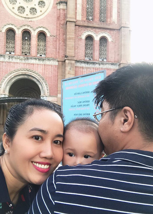 Rảnh rỗi, cô về nhà bố mẹ chồng ở Đồng Nai trồng cây, bơi lội, nướng BBQ cuối tuần.