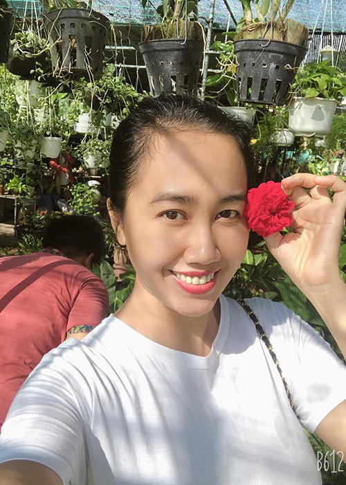 Mỹ Xuân khoe nhan sắc mặn mà sau khi sinh con.