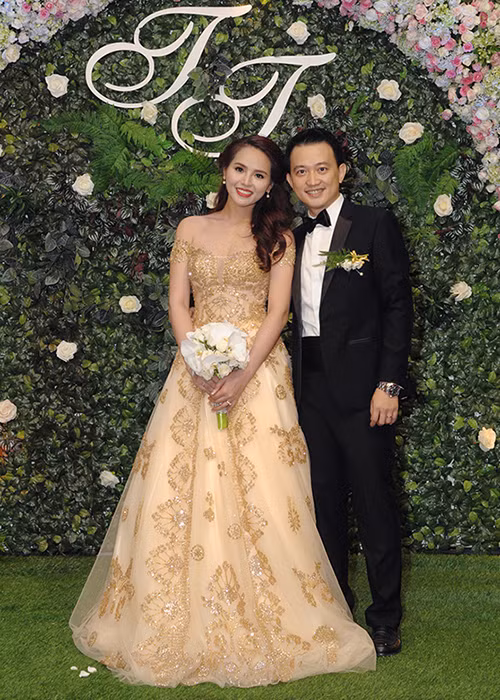  Lại Hương Thảo kết hôn với doanh nhân Nguyễn Anh Tuấn vào năm 2016. Anh từng tốt nghiệp thạc sĩ tại Anh, có nhiều năm làm việc tại các ngân hàng nước ngoài và thành lập công ty riêng khi về nước.