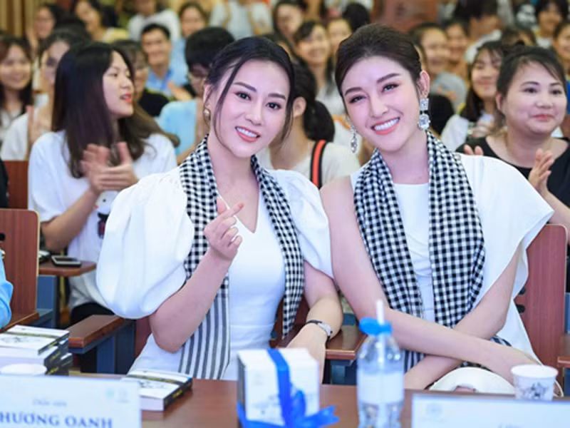 Ngày Phương Oanh công khai bạn trai, Huyền My đòi "đánh ghen": "Người đàn ông xen vào tình cảm chị em tôi xê ra!". Ảnh: Đời sống pháp luật