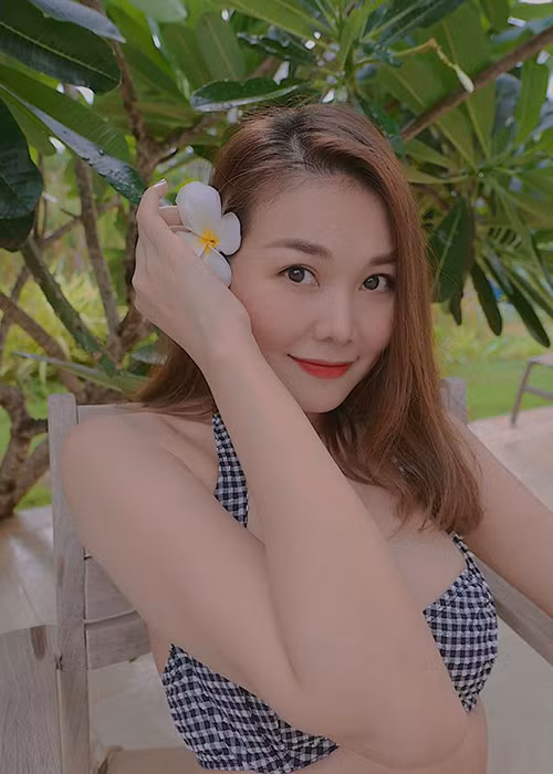 Vòng eo 51 cm của Thanh Hằng trở thành niềm mơ ước của nhiều cô gái.