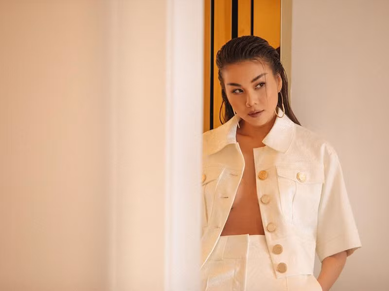 Nữ siêu mẫu 8x đang sở hữu body vô cùng nuột nà.