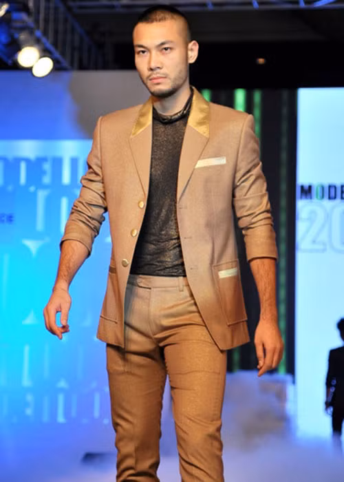 Doãn Tuấn vốn là mẫu nam đình đám của làng mốt Việt nên anh từng được nhiều bóng hồng vây quanh.