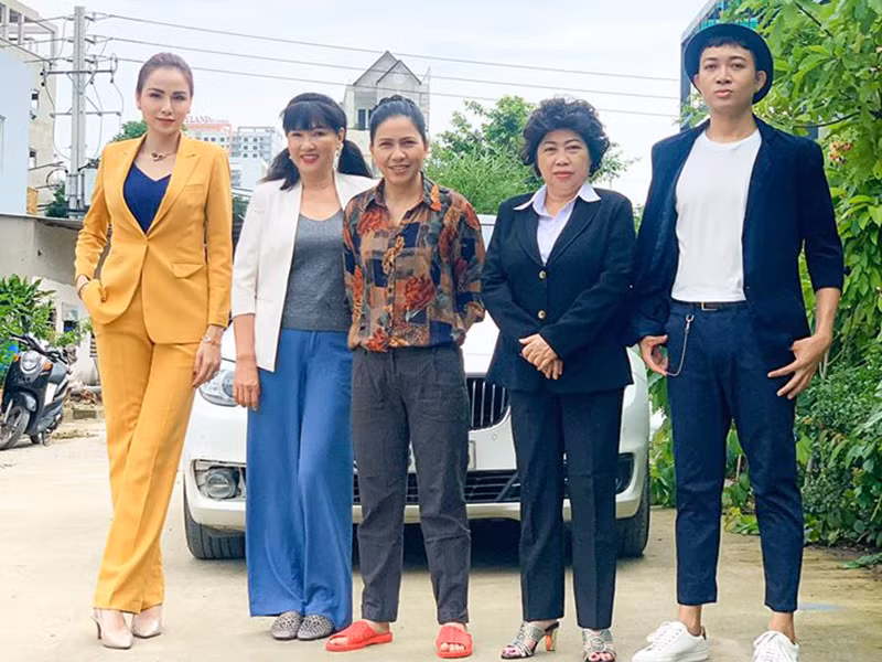 Trước đây, vì ồn ào ly hôn người chồng đầu tiên, cô bỏ dở đam mê đóng phim.