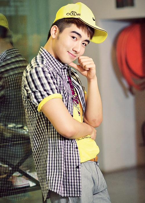 Sau vài năm bước vào showbiz, Lục Triều Vỹ lột xác từ thư sinh sang bảnh bao. Ảnh: Vietnamnet