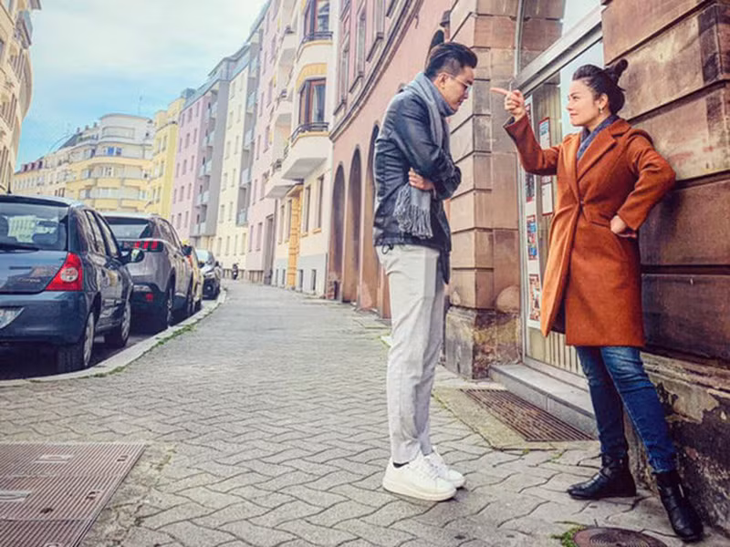 Mối quan hệ giữa Nhật Kim Anh và TiTi ngày càng thân thiết sau khi cả hai hợp tác kinh doanh.