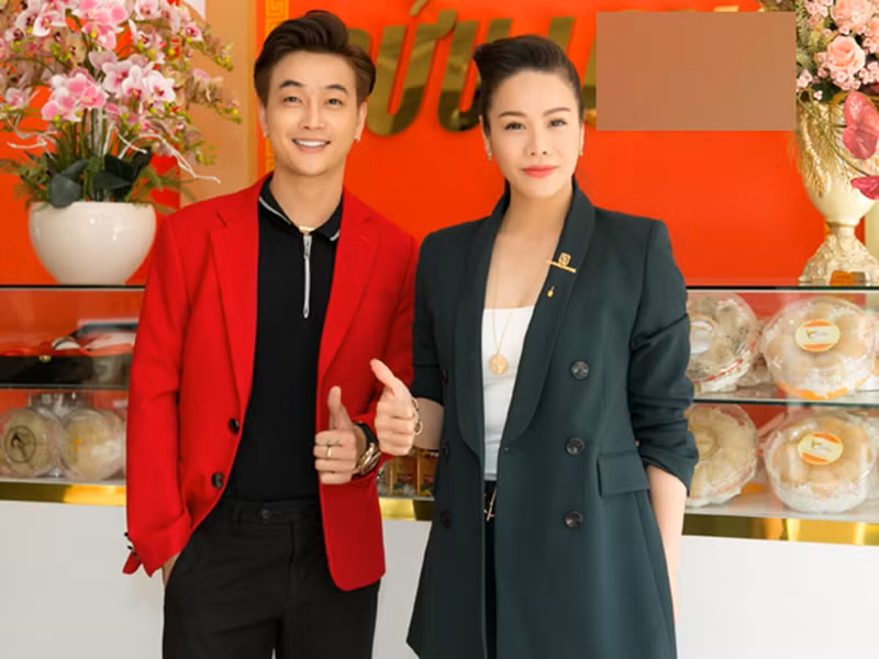  Nhật Kim Anh và TiTi khẳng định lời tố của Hồ Gia Hùng là thông tin bịa đặt. Theo Nhật Kim Anh, Hồ Gia Hùng đang muốn dựa hơi để nổi tiếng. Ảnh: Vietnamnet