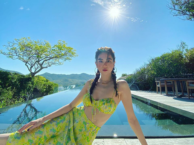 Vòng một căng đầy ngày nào của "nữ hoàng nội y" nay lại "mất hút".